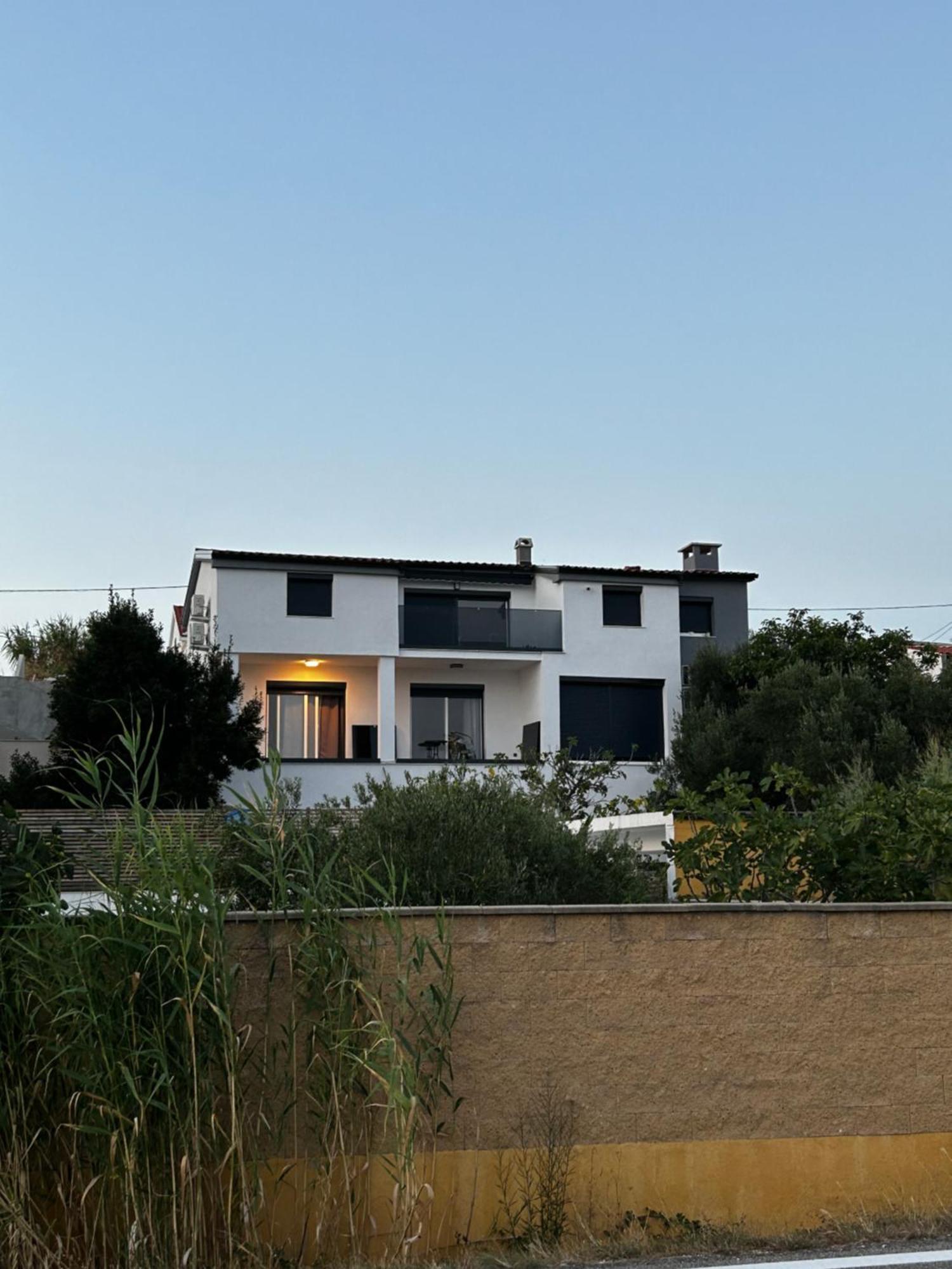 Villa Summer Rtina Exterior photo